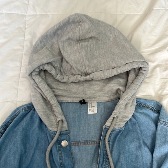 DIVIDED H&M Hooded Denim Jacket - Picture 3 of 5